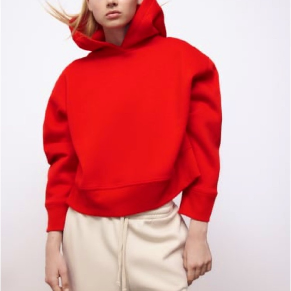 Zara Women’s Red Hoodie Size Medium